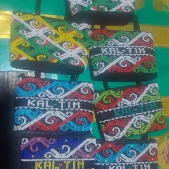 TAS TIUNG MANIK SIZE 35 cm motif Kalimantan Timur