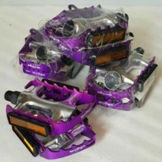 Pedal WELLGO LU - 898 As besar Ungu Silver Pelor Aluminium - Plastik Atom