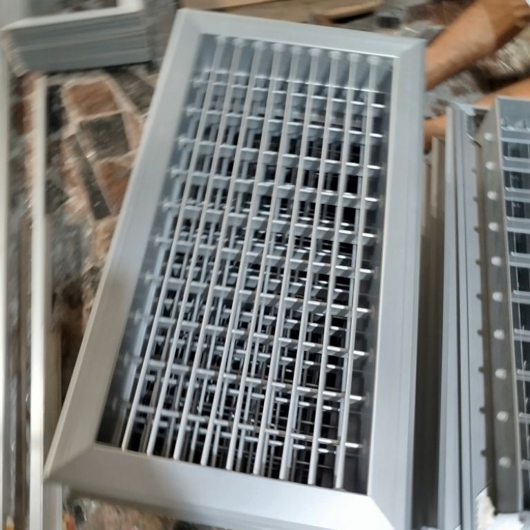 SAG Supply Air Grill 40×20cm natural