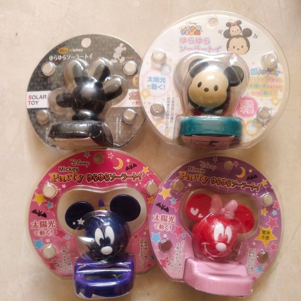 Mickey minnie mouse tsum tsum solar toy