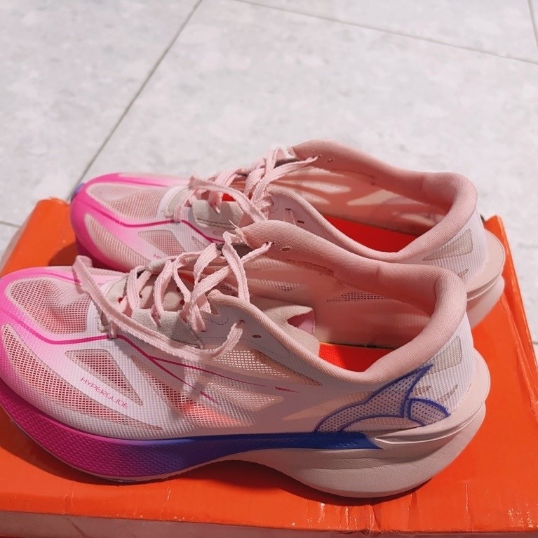 sepatu running ortuseight hyperglide 4.0 preloved