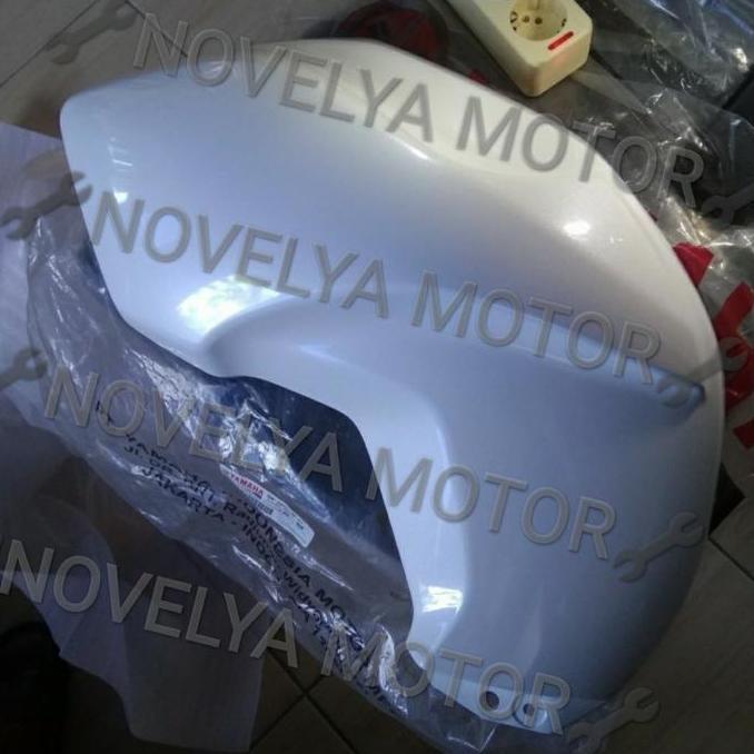 COVER BAWAH TANGKI SAMPING KIRI PUTIH YAMAHA BYSON ORI 45P-F4129-00-P5