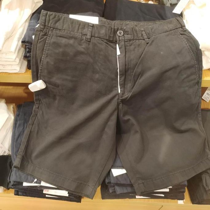Uniqlo Men Celana Chino Pendek Original