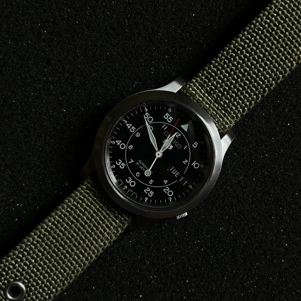 SEIKO 5 SNK809