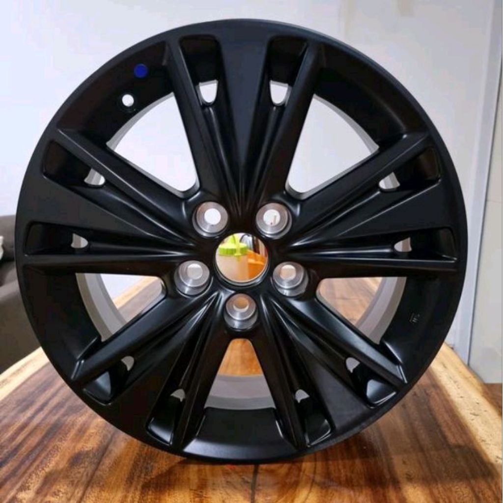 Velg Roda Toyota Innova Reborn Venturer Ring 17 - Selengkapnya Baca Deskripsi