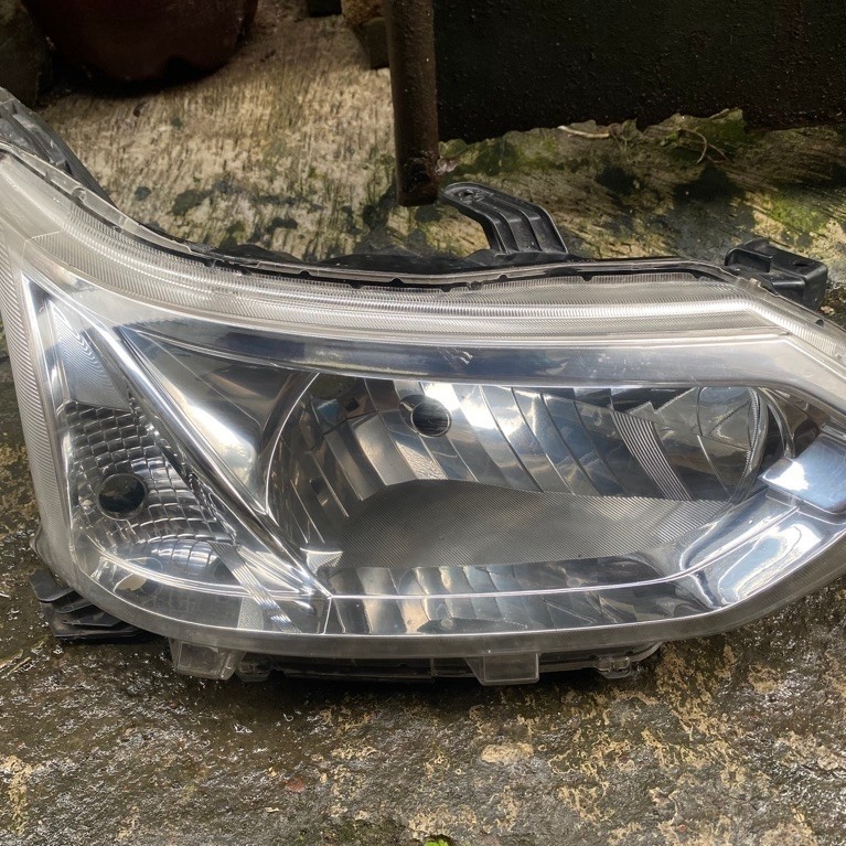 headlamp avanza original 2015-2018