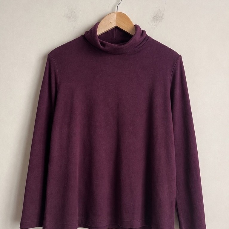 Heattech Turtleneck Burgundy Uniql* Size XL