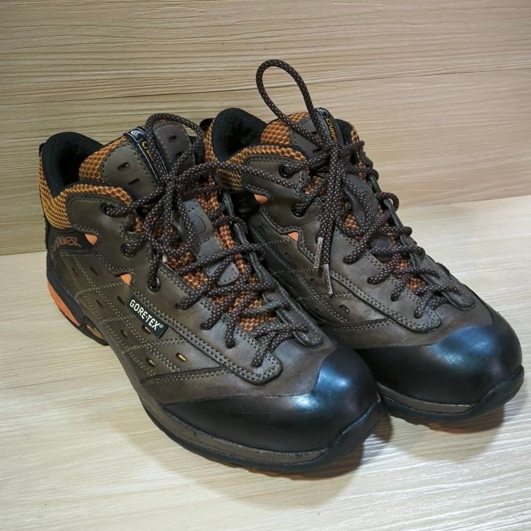 sepatu outdoor hiking campline size 41 goretex