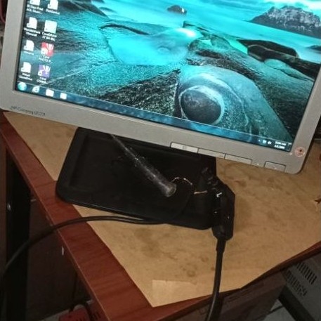 monitor LCD komputer nyala normal