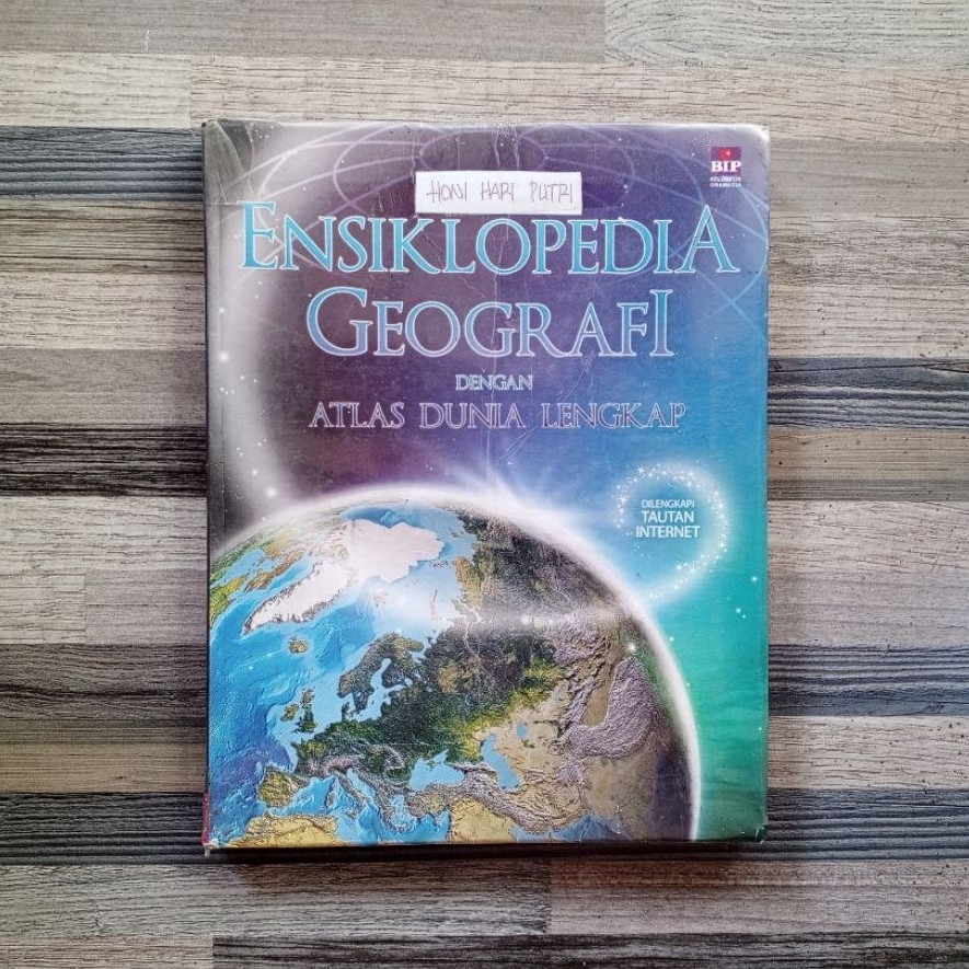 ENSIKLOPEDIA GEOGRAFI DENGAN ATLAS DUNIA LENGKAP