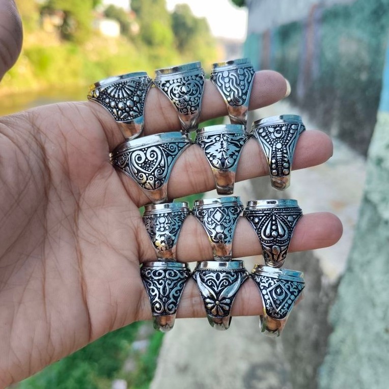 Ring Cincin Emban Alpaka Super Motif Ukir Kombinasi Hitam