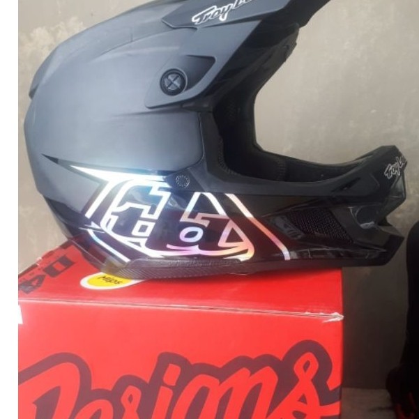 helm tld D4 carbon Stealth size S