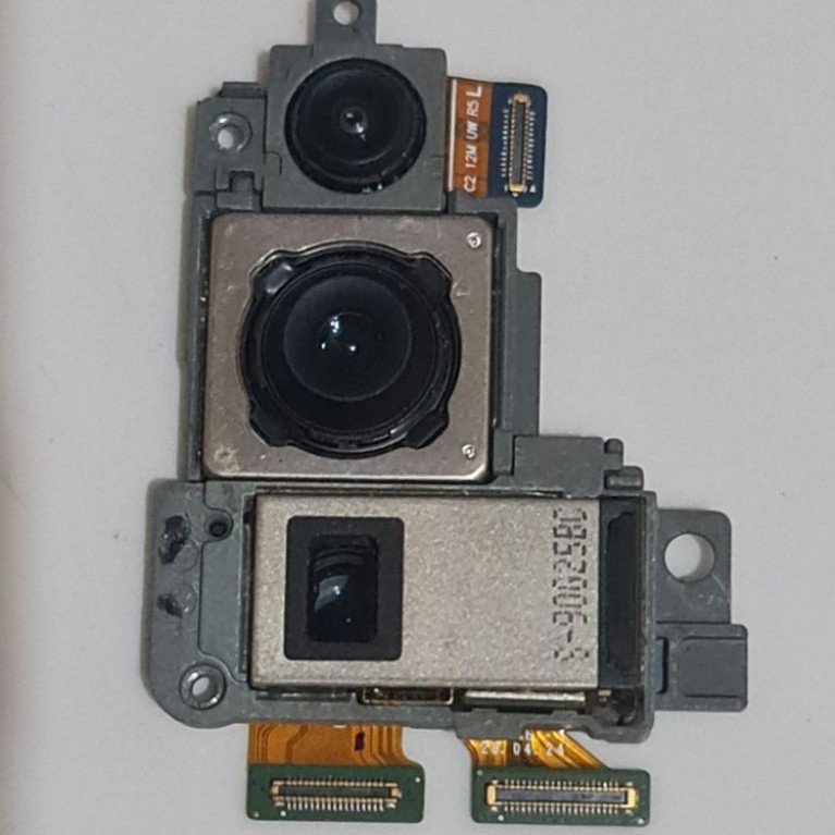 kamera belakang samsung Note 20 ultra minus dikit