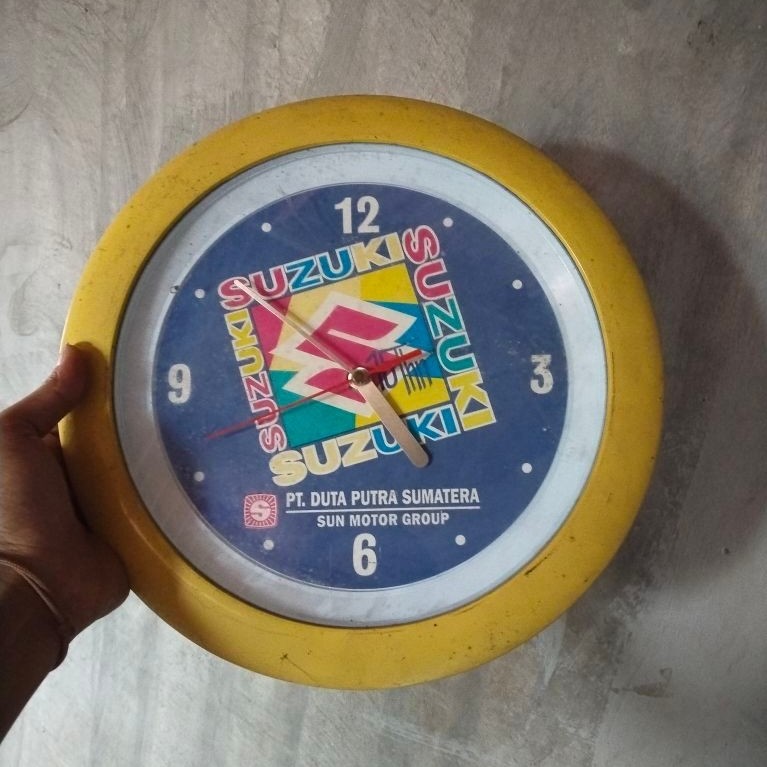 jam dinding suzuki jadul vintage