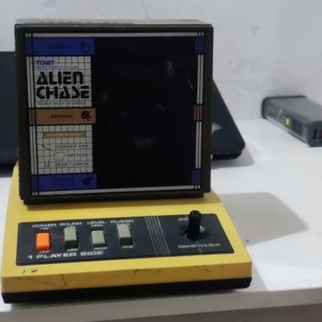 TOMY Alien Chase Vintage Game Jadul Retro 80an