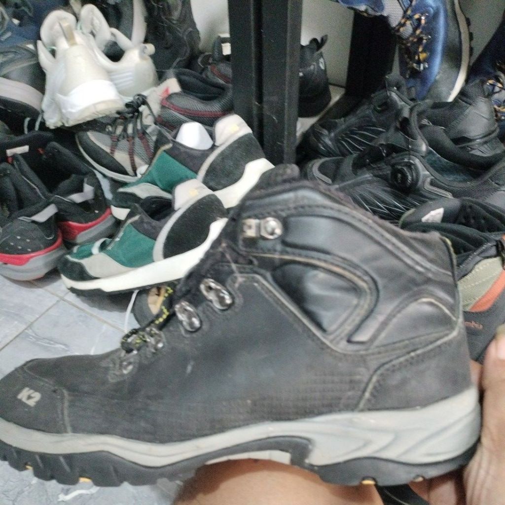sepatu second original K2 size 41/26