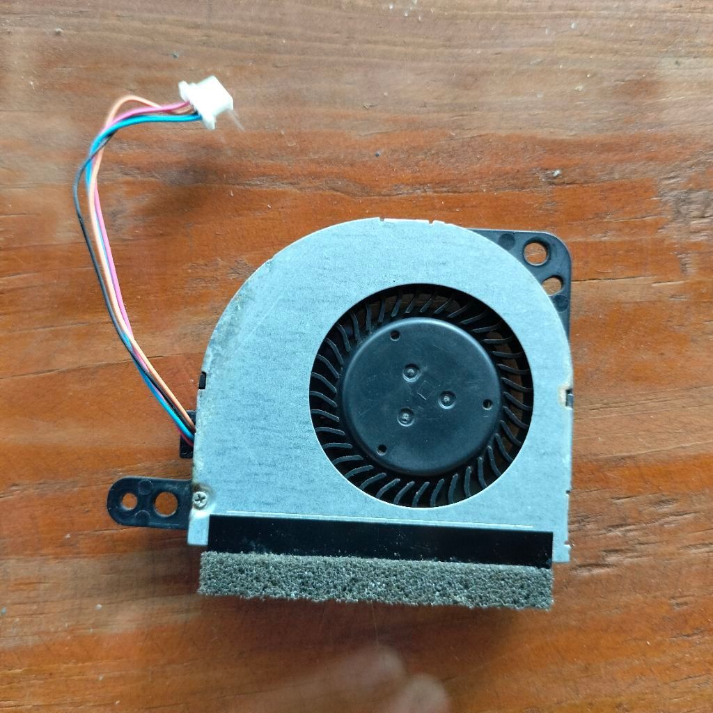 fan laptop Toshiba dynabook R63/D
