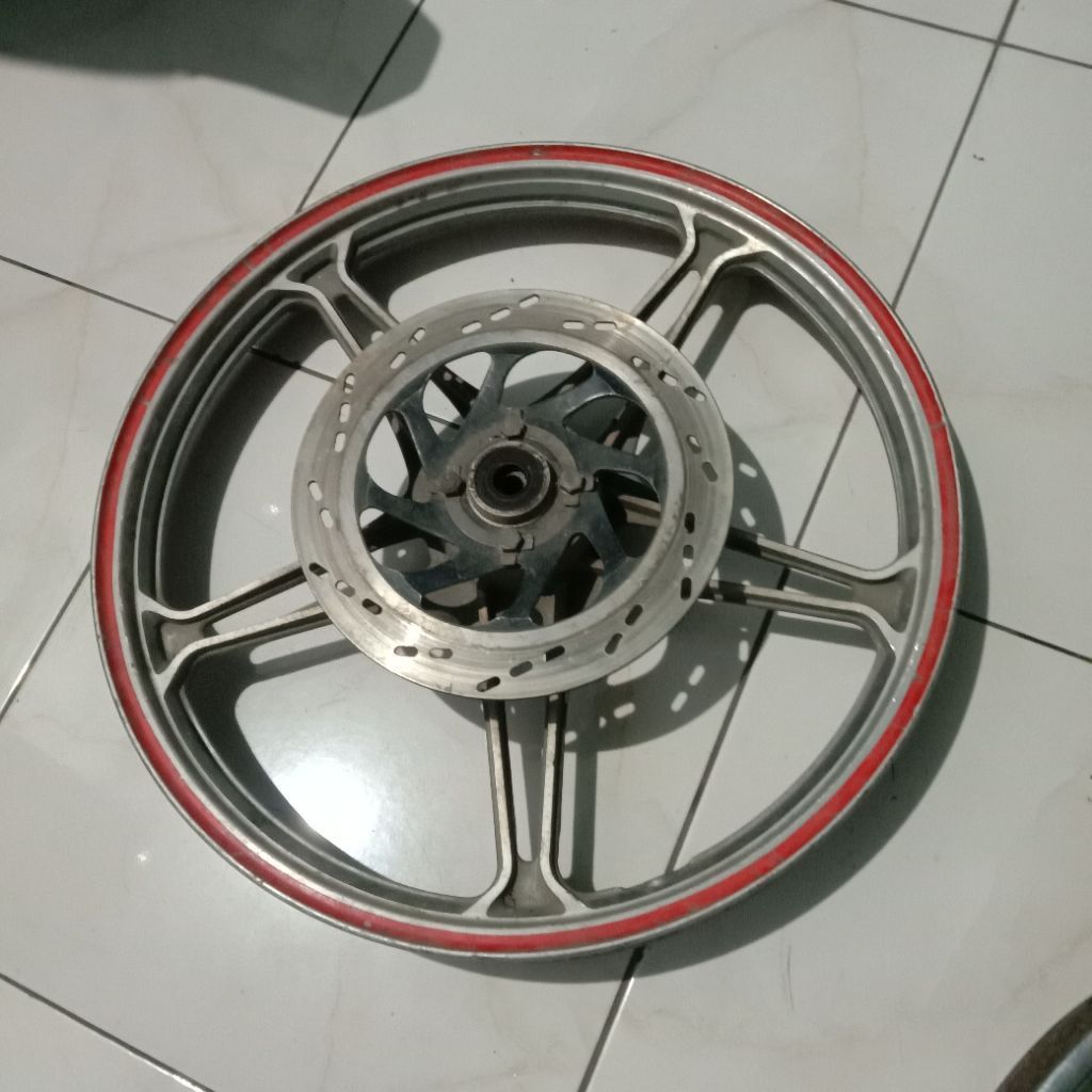velg depan thunder 125