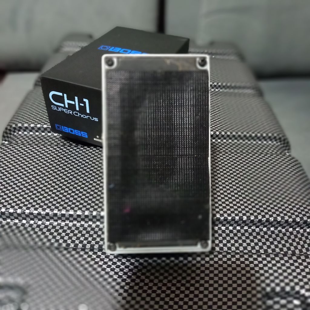 Boss Super Chorus CH1 Efek Gitar
