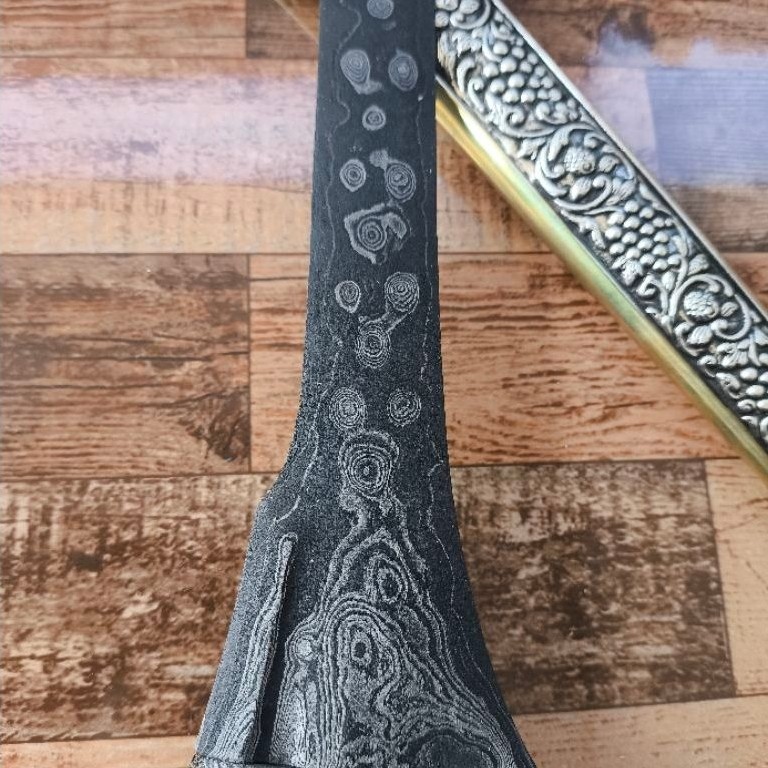 keris sepuh berserat.. dhapur keris kebo lajer pamor udan mas simbol  (kelancaran rezeki)
