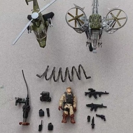 figure megablock (bootleg) + aksesorisnya