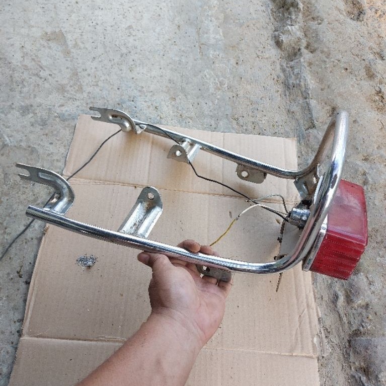 BEGEL BELAKANG, PLANGER, PEGANGAN JOK BELAKANG SUZUKI A100, A100, ORIGINAL SECCOND
