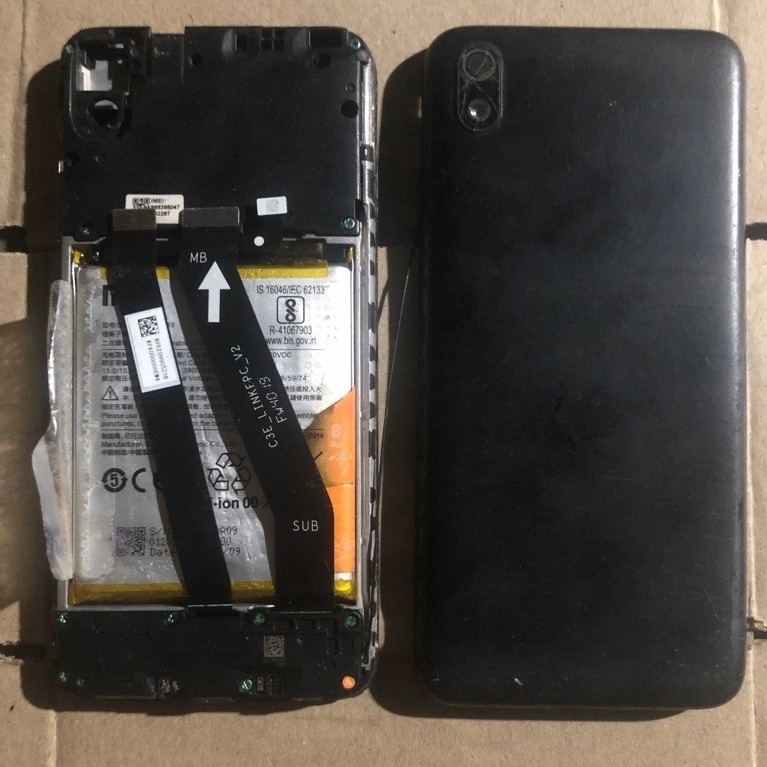 redmi 7a,tulangan+batrai+bacdor+papan cas+tombol dalam+tutup mesin+lcd minus retak anggap bonus