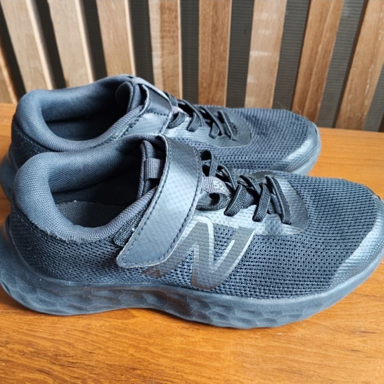 Sepatu anak NB520 size 32,5