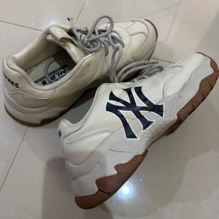 MLB New York Chunky Runner Basic Yankees Original / Sepatu New York Yankees Original