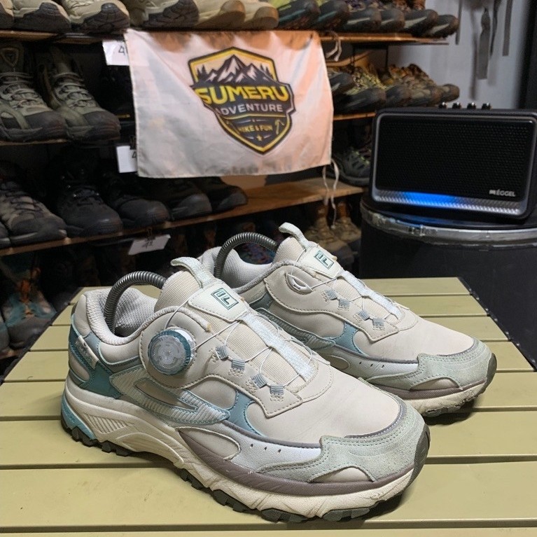 sepatu seken hiking trail FILA BOA 41/26.0cm
