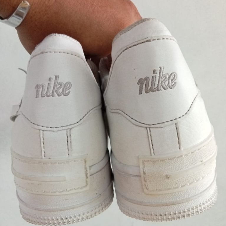 nike af 1 triple white