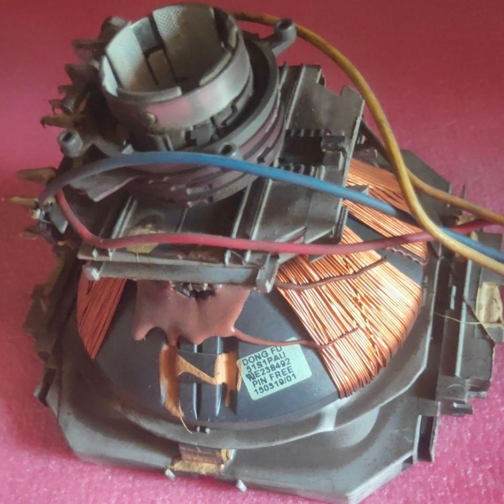 Yoke TV Polytron Crystaline 21in Slim