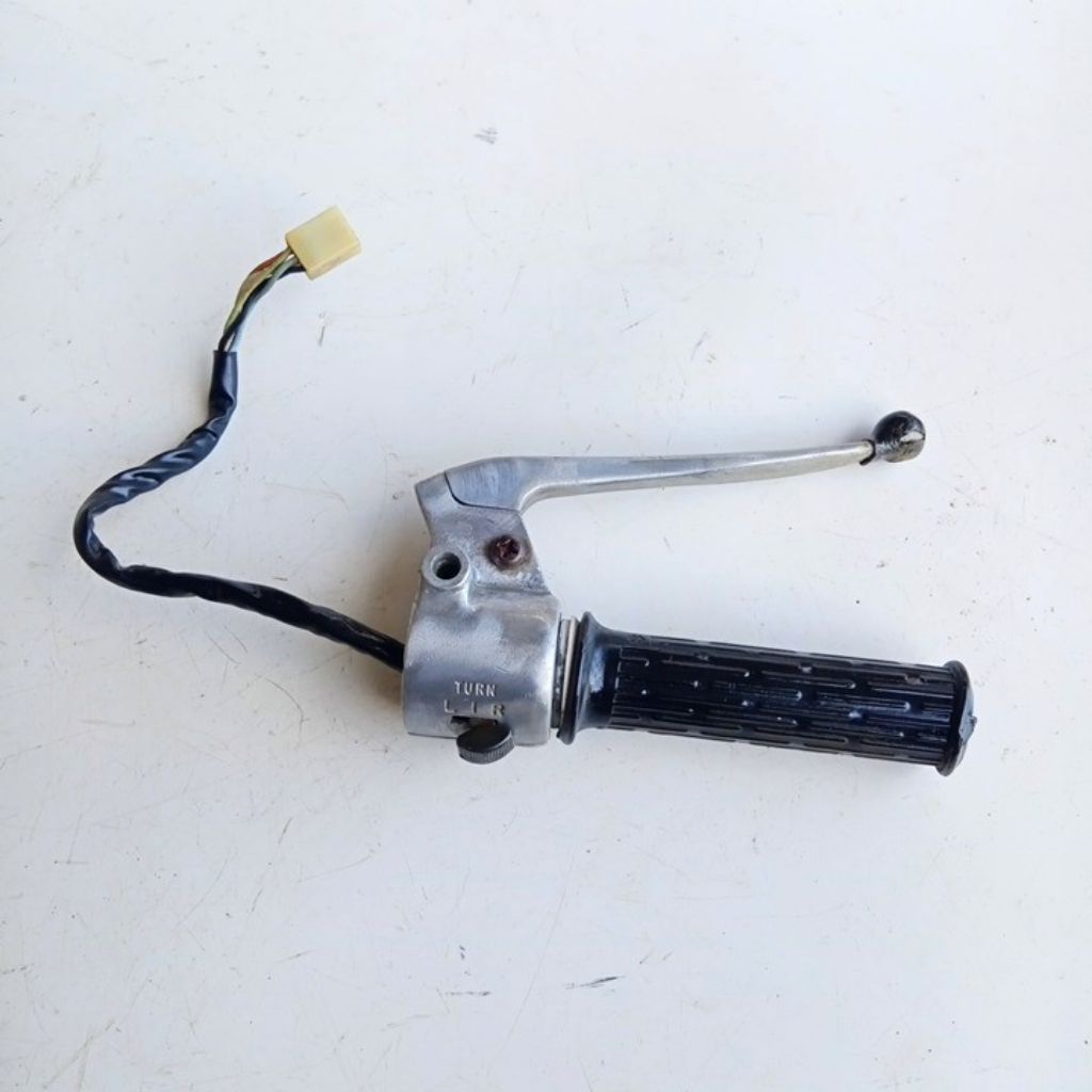 HOLDER KANAN SUZUKI FR 80 TOMBOL KANAN FR 80 ORIGINAL SEKEN COPOTAN