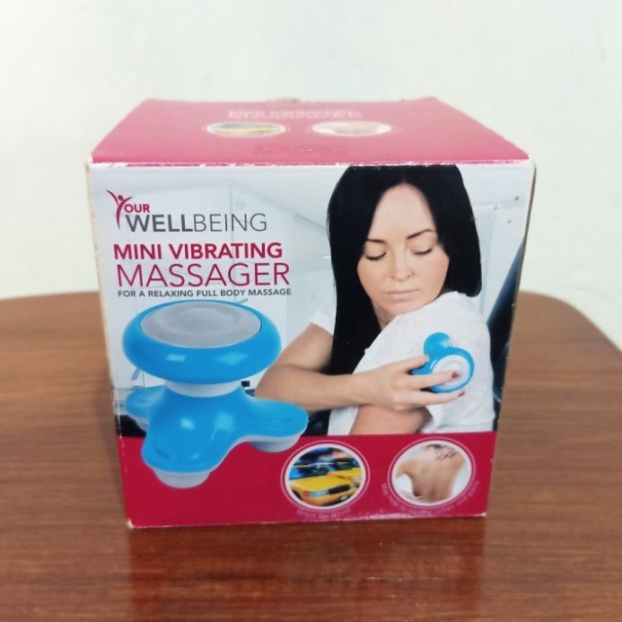 Mini vibrating massager