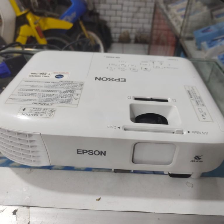 Proyektor Epson EB-X500