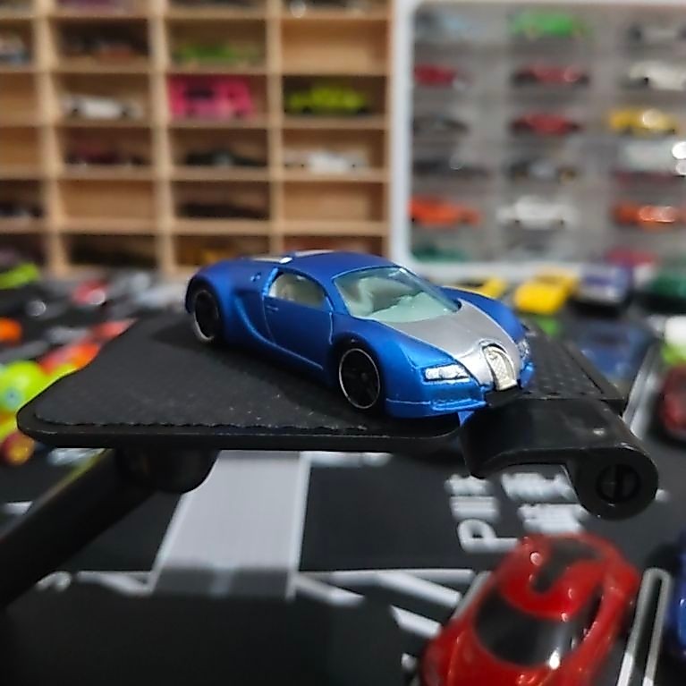 HotWheels Bugatti Veyron Blue Loose