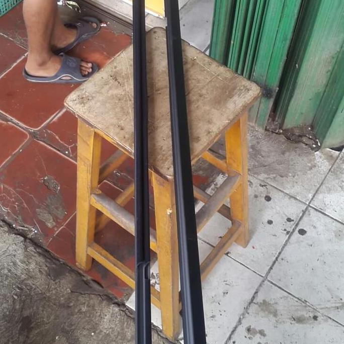 Pelipit Kaca Pintu Panther Capsul