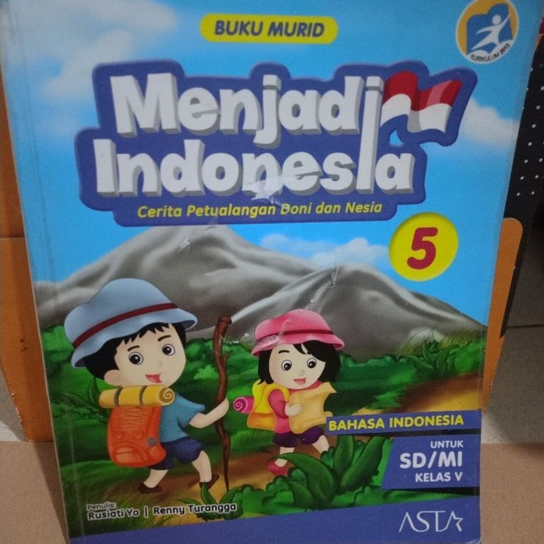 Buku bekas Menjadi Indonesia 5