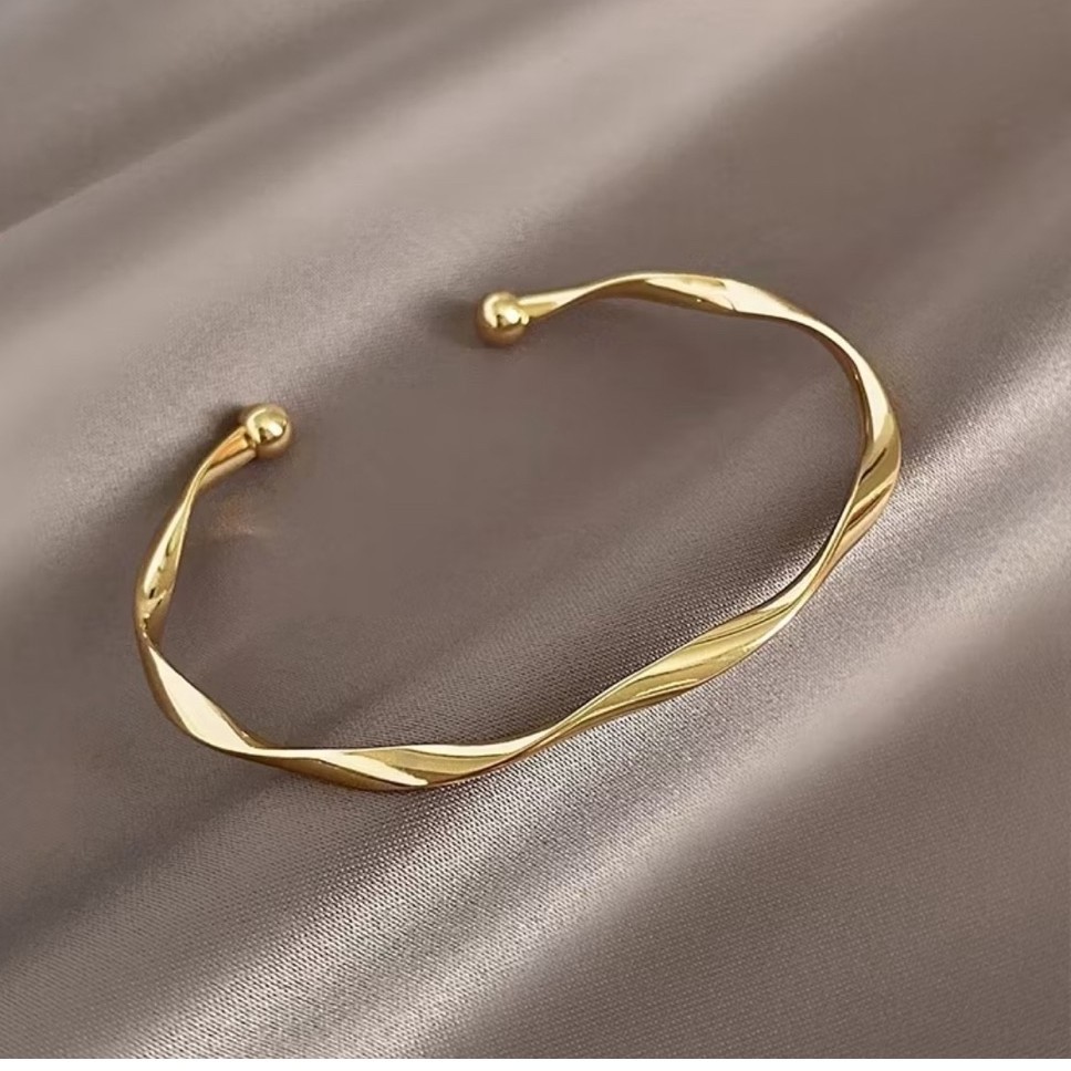 Gelang Wanita Simple Kekinian Bahan Alloy Magnet