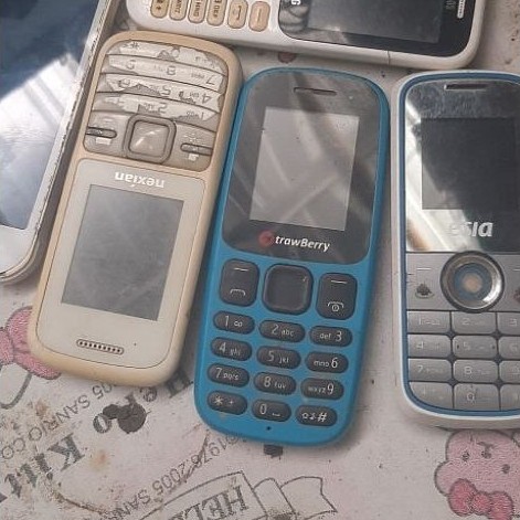 unit hp jadul mesin nyala(gambling) tidak ada batre