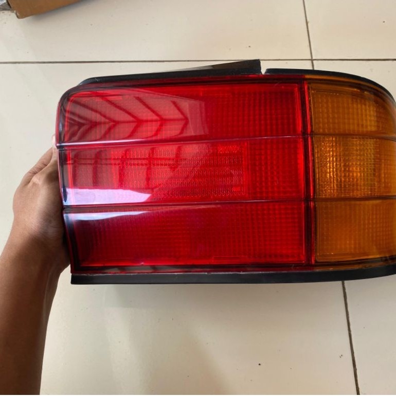 Stoplamp lampu rem belakang kanan bmw e30 original