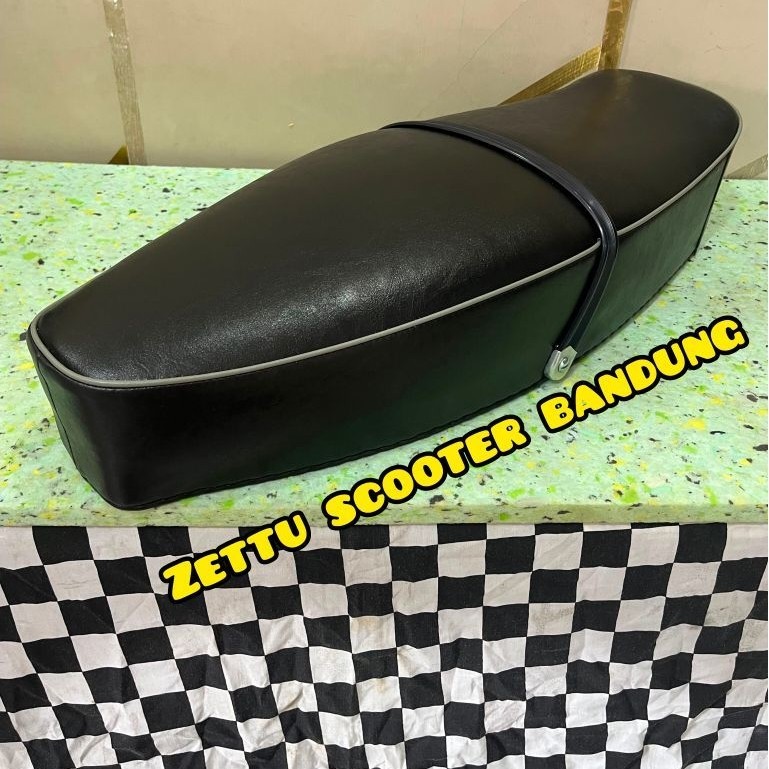 Jok Panjang Vespa Super Sprint VBB bahan kulit semi ori