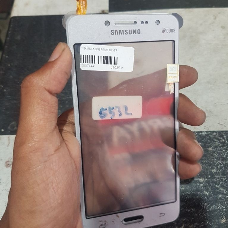 kaca touchscreen J2 prime