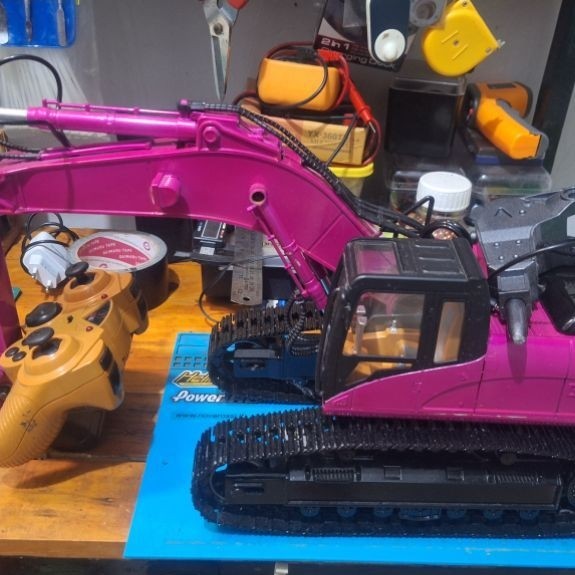 RC ecavator WL 16800 rantai metal