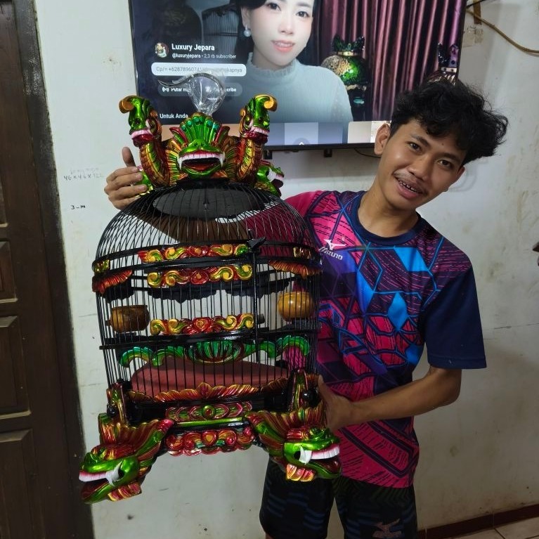 Sangkar jati ukir tekukur puter pelung
