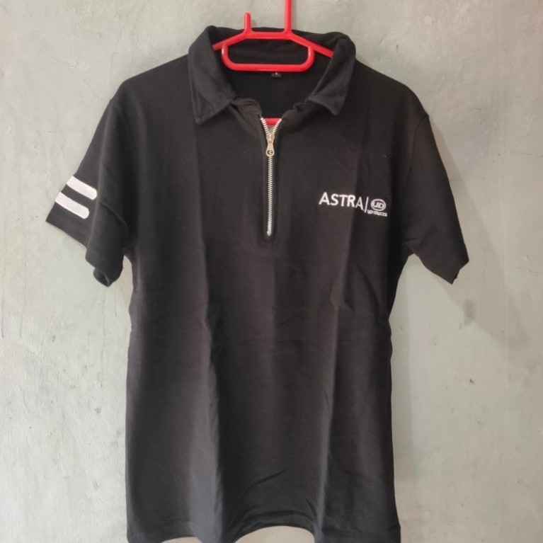 preloved kaos polo hitam half zipper