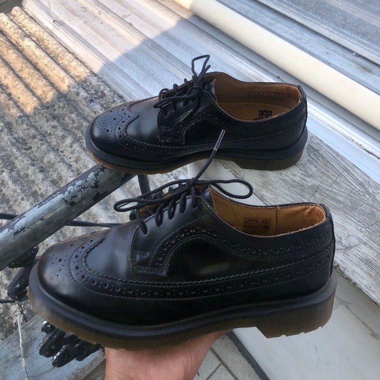 Dr. Martens 3989 Black Smooth Leather Brogue Shoes