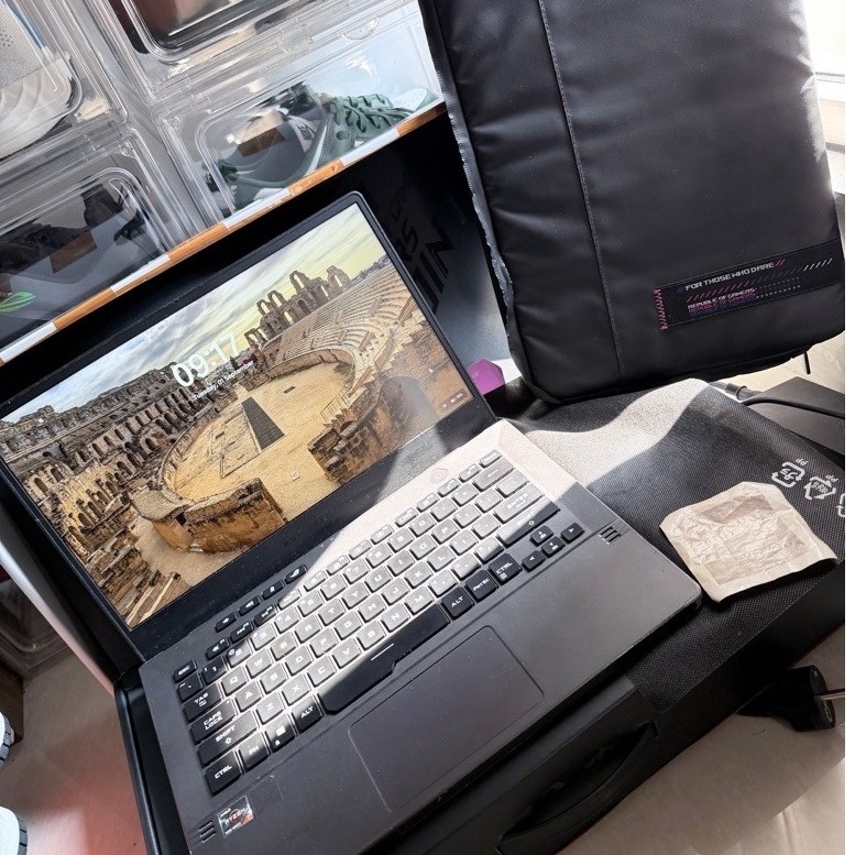 ROG Zephyrus G14 GA401Q 14" AMD Ryzen 7 5800HS 16GB 512GB RTX 3050 Ti 3050TI 4GB Anime Matrix