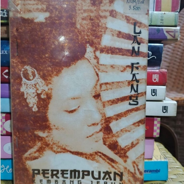 perempuan kembang Jepun - LAN FANG