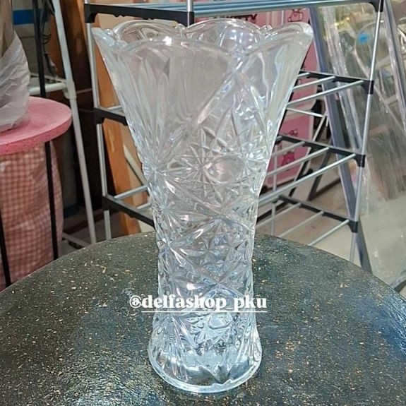 Vas bunga kaca ukuran besar